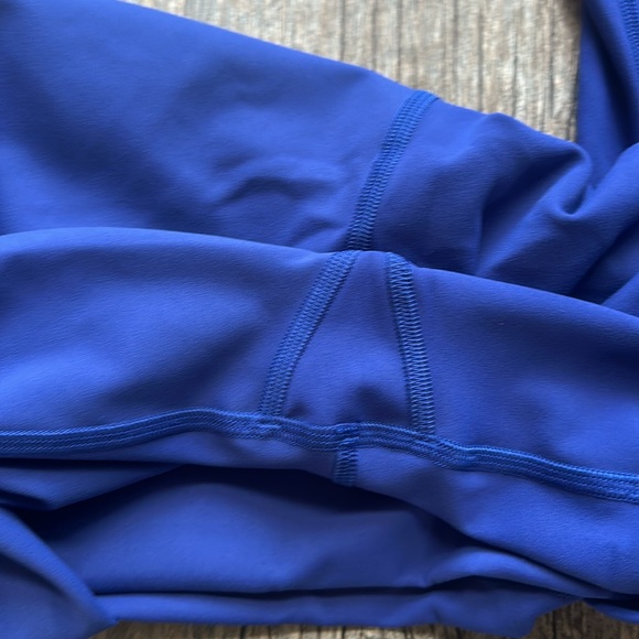 Lululemon leggings size 20 - Picture 8 of 8